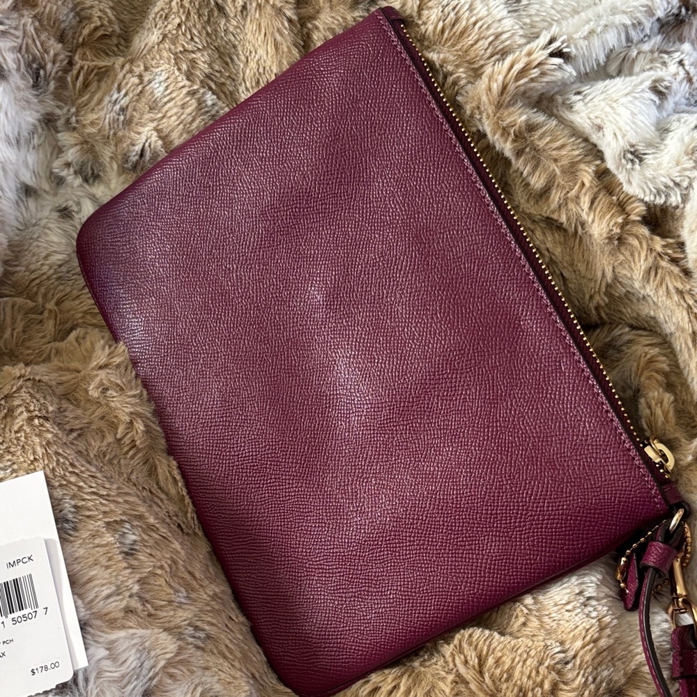 Coach Dark Berry Wristlet RARE - Picture 2 of 7